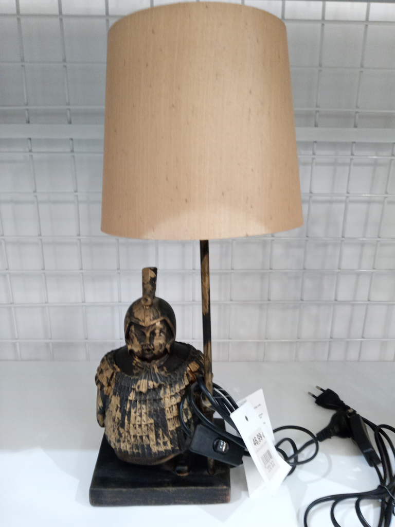 LAMPARA RESINA XIAN 45 CMS.